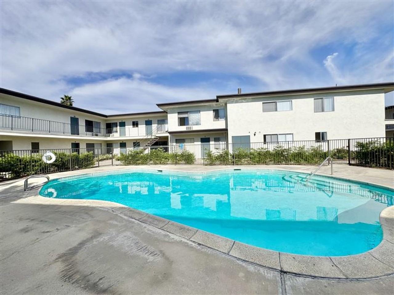 The Yorkshire Apartments - Photo 4 of 41