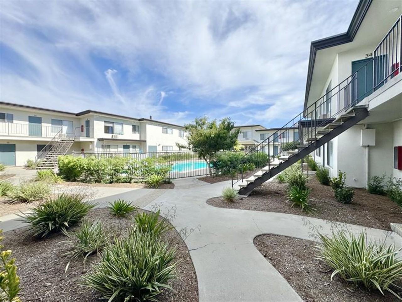 The Yorkshire Apartments - Photo 5 of 41