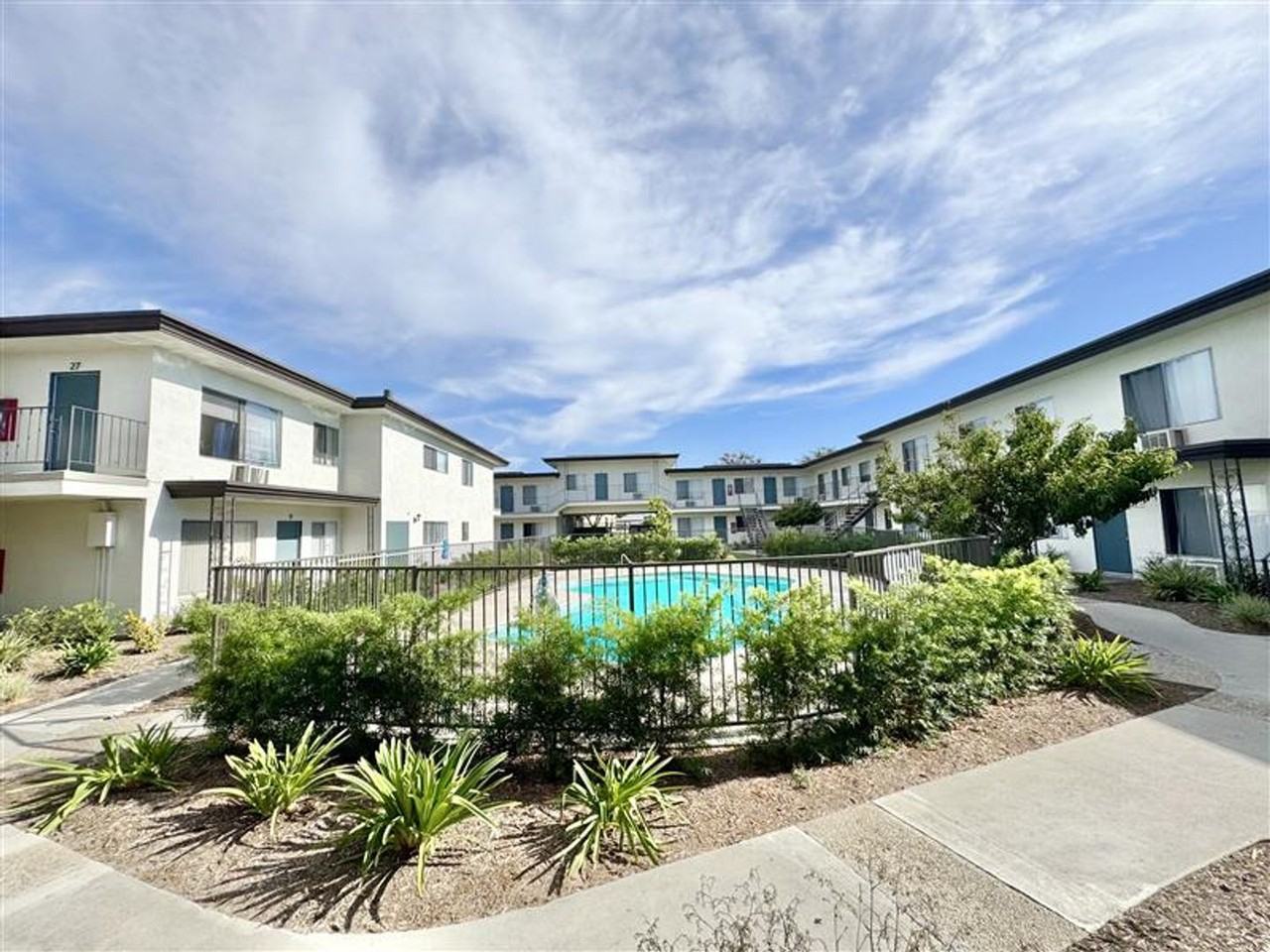 The Yorkshire Apartments - Photo 6 of 41