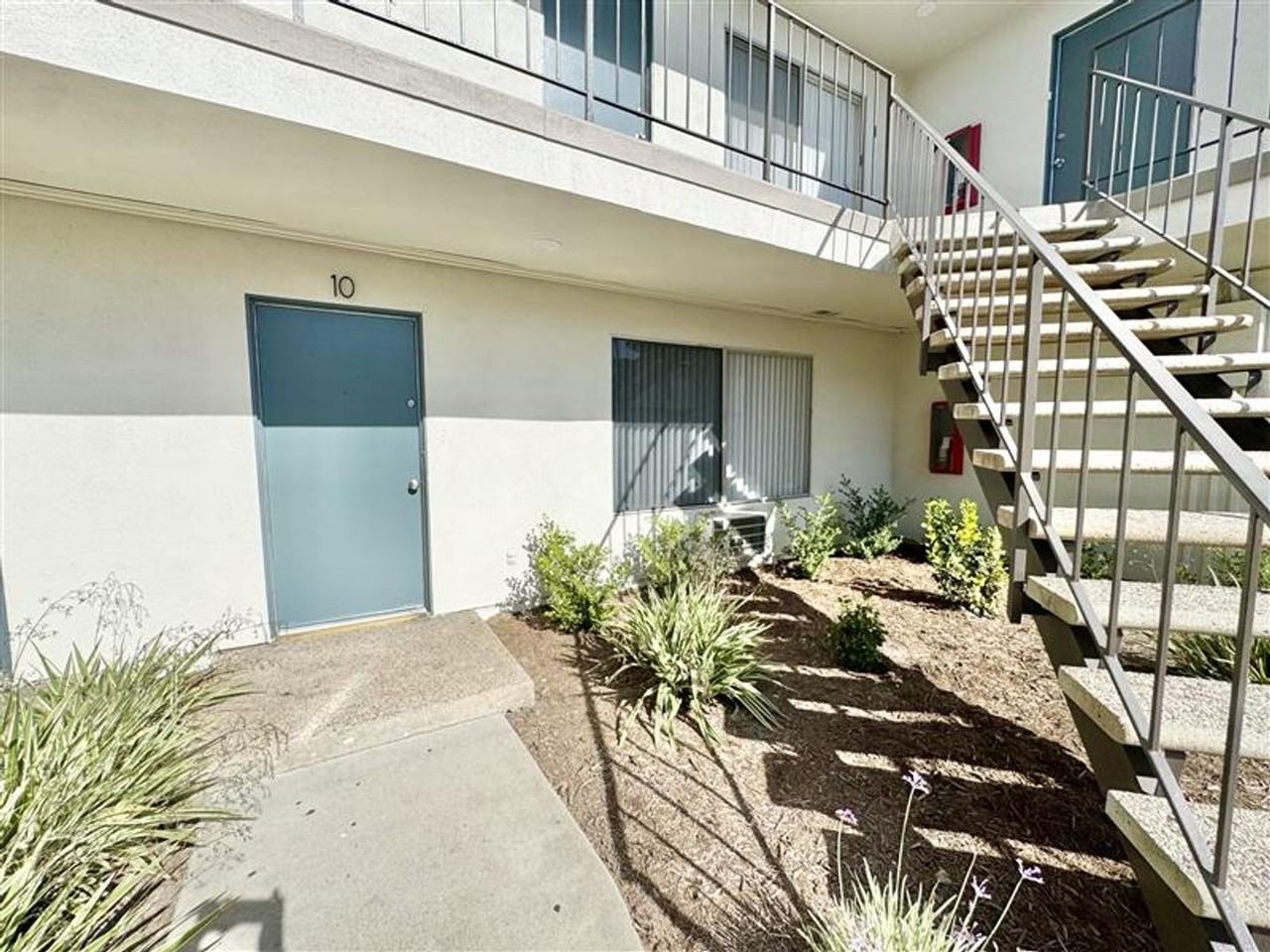 The Yorkshire Apartments - Photo 7 of 41