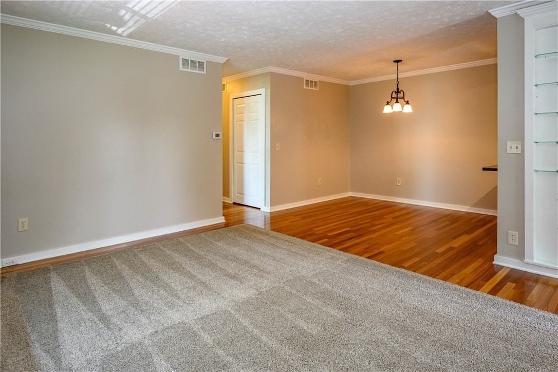 808 Eastbrooke Ln - Photo 4 of 21