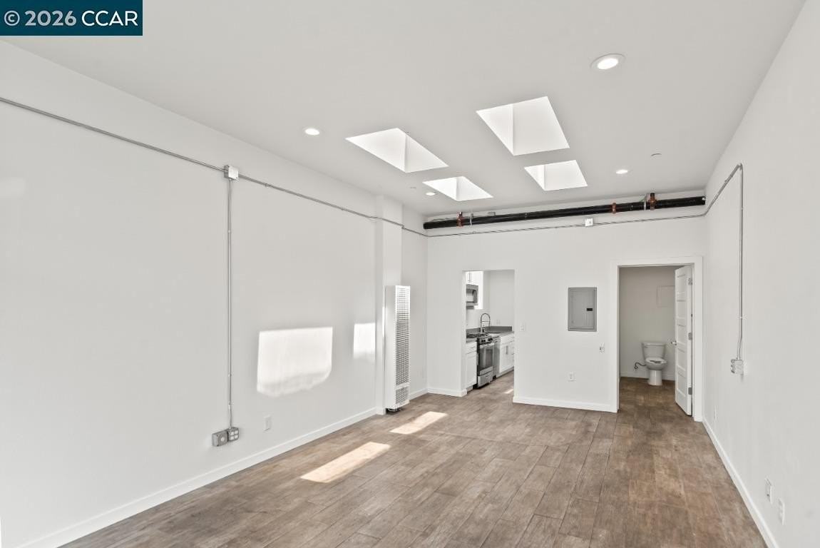 646 Hegenberger Rd - Photo 2 of 13