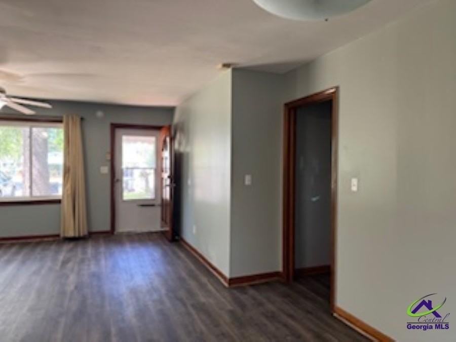 106 Eleanor Cir - Photo 4 of 21