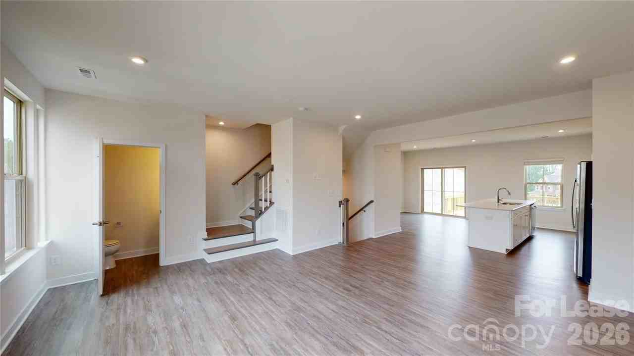 104 Helm Ln Unit A - Photo 7 of 32