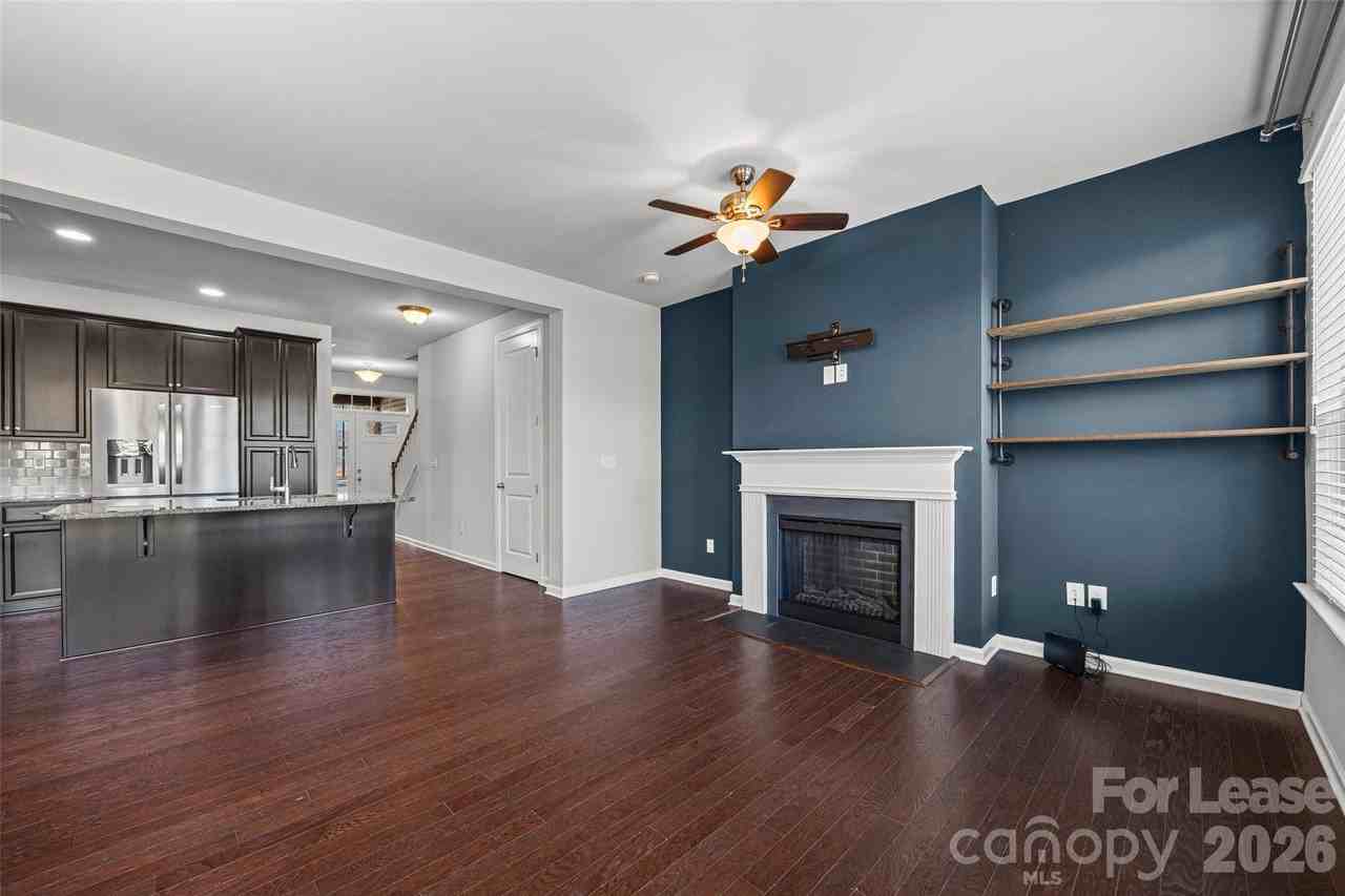 827 Ayrshire Ave - Photo 5 of 27