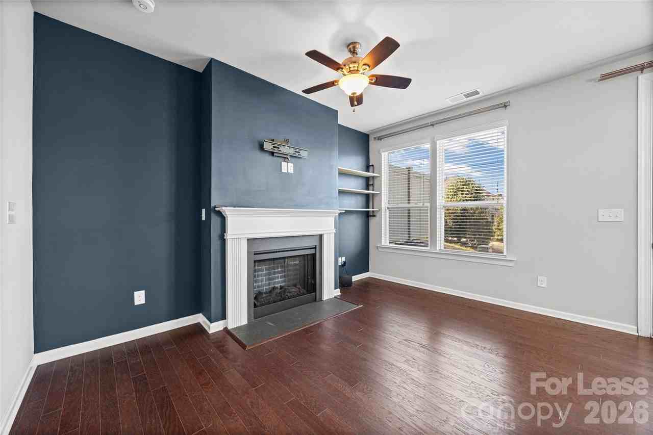 827 Ayrshire Ave - Photo 6 of 27