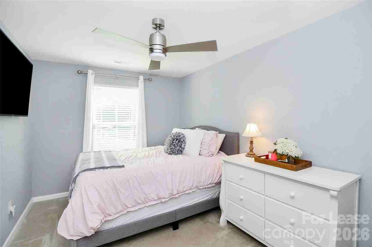 1518 Kee Ct - Photo 5 of 36