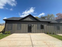 featured image of 1214A Pearl St