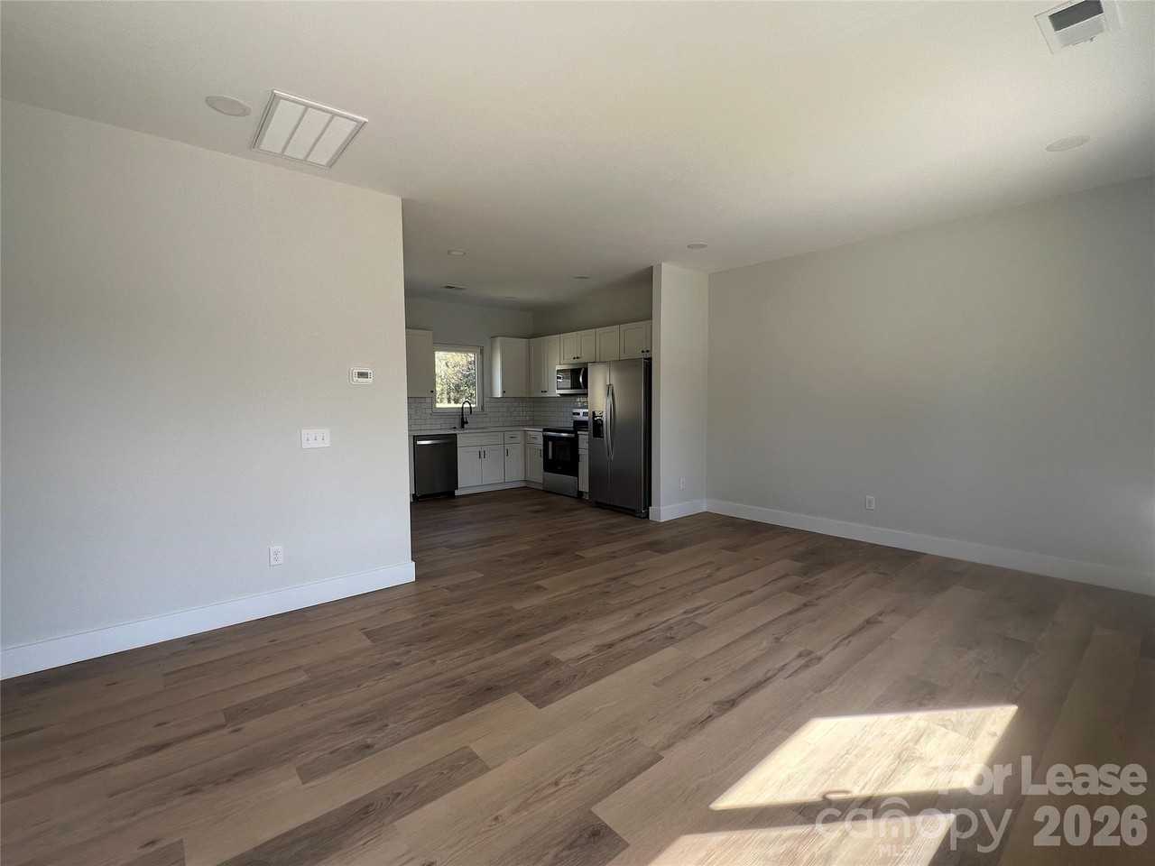 1214A Pearl St - Photo 3 of 14