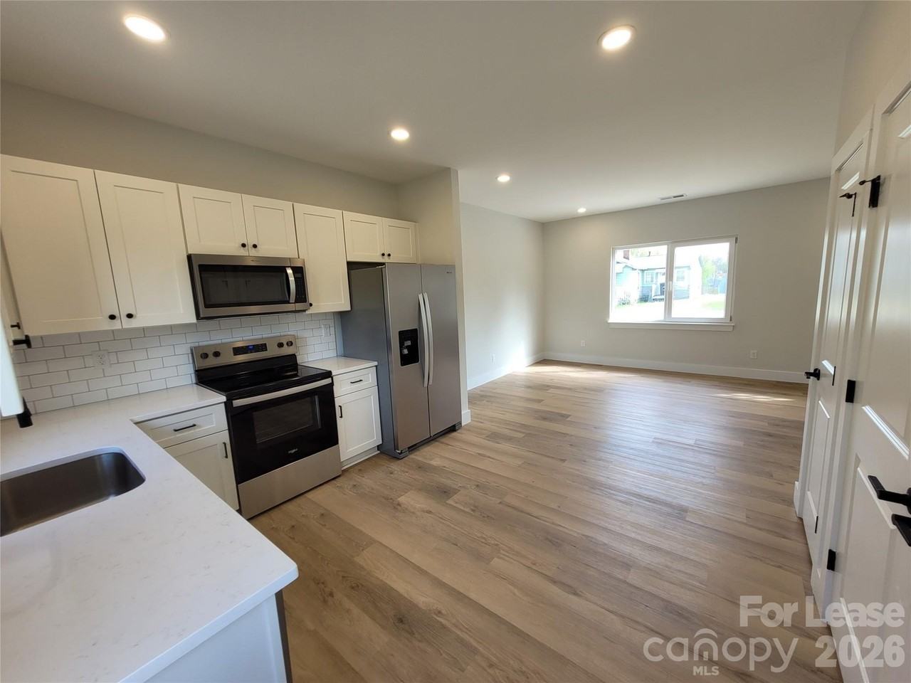 1214A Pearl St - Photo 6 of 14