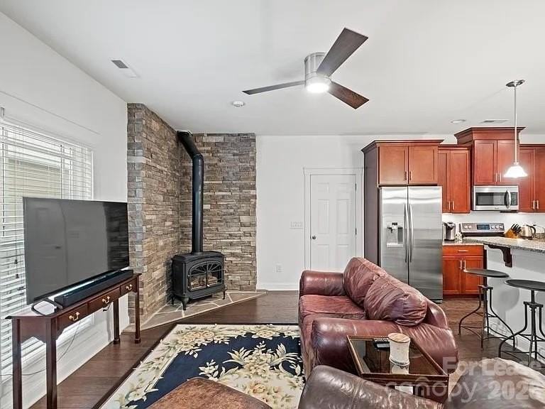 20019 Lamp Lighters Way - Photo 5 of 12