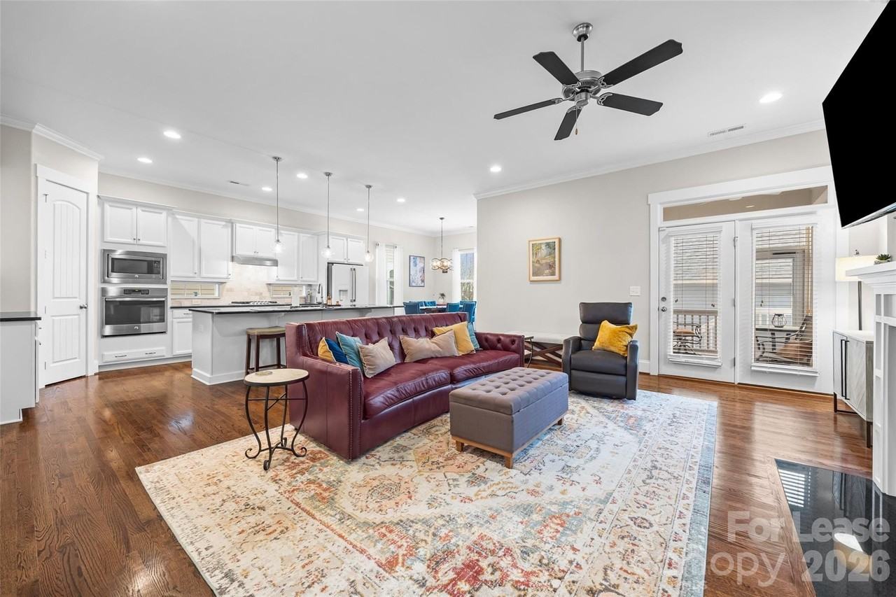 522 Spring Landing Dr - Photo 6 of 34