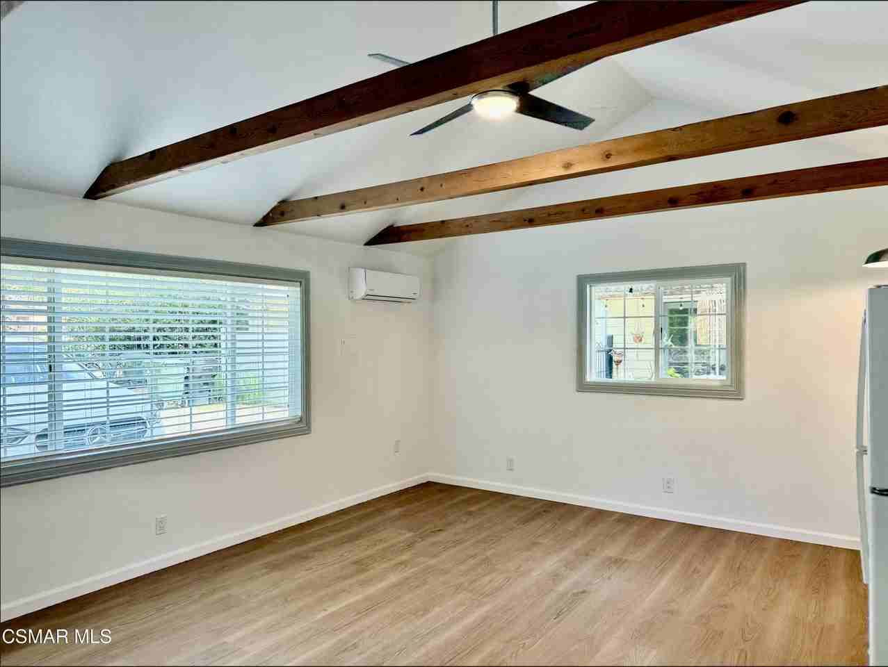 1391 E Hillcrest Dr Unit B - Photo 3 of 14