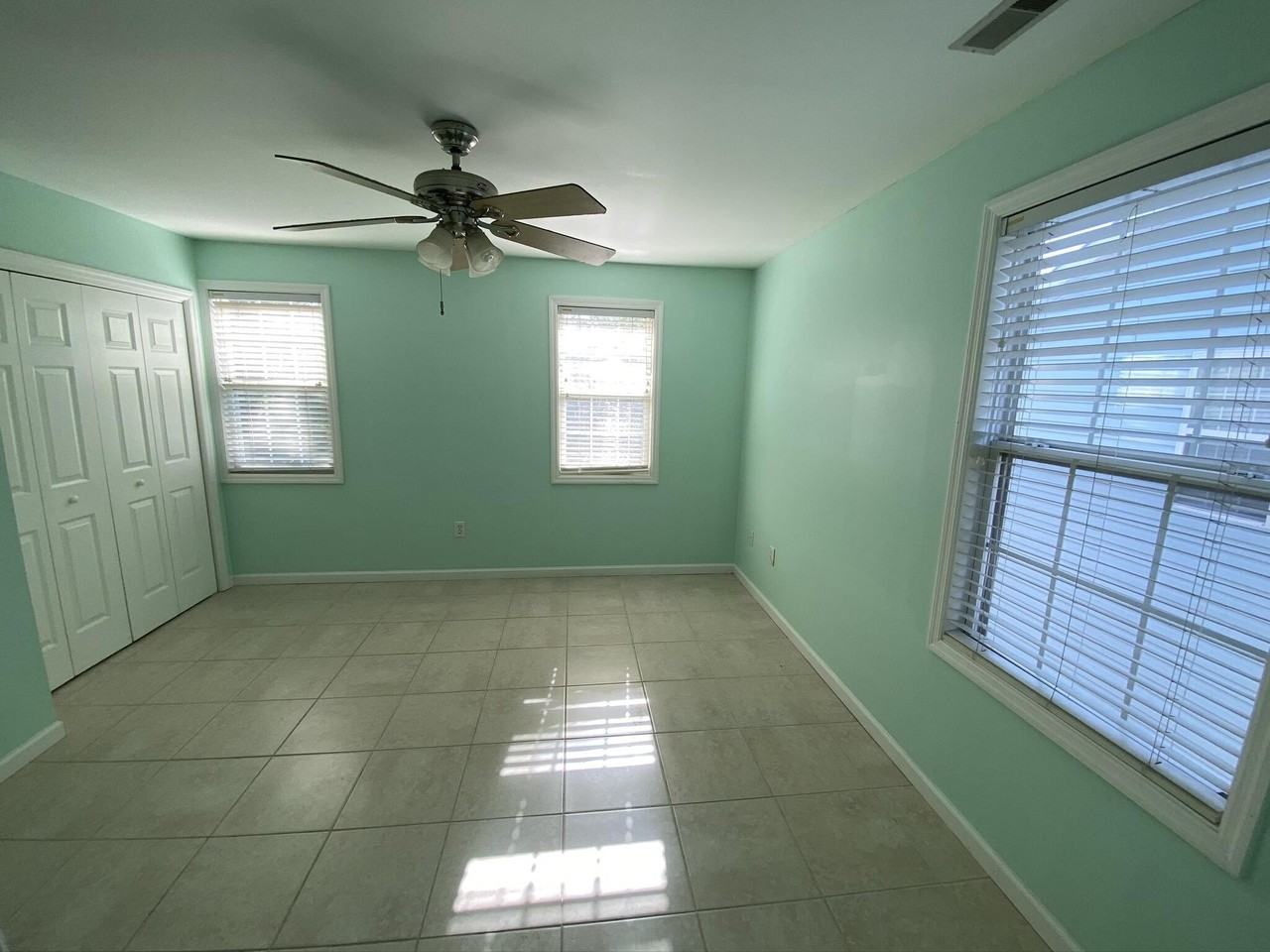 1525 Theresa Dr Apt B - Photo 5 of 12