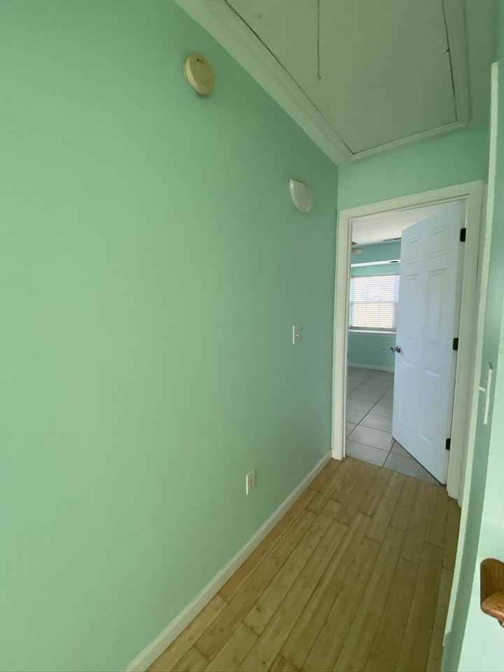 1525 Theresa Dr Apt B - Photo 7 of 12
