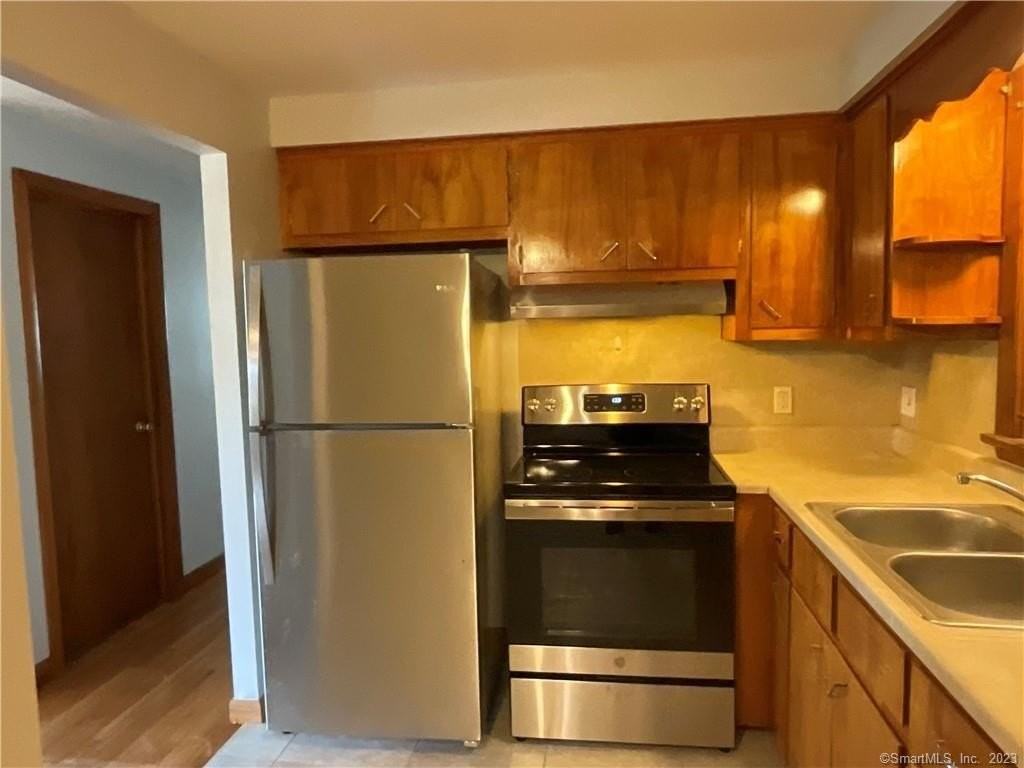 2 Eastview Dr - Photo 5 of 10