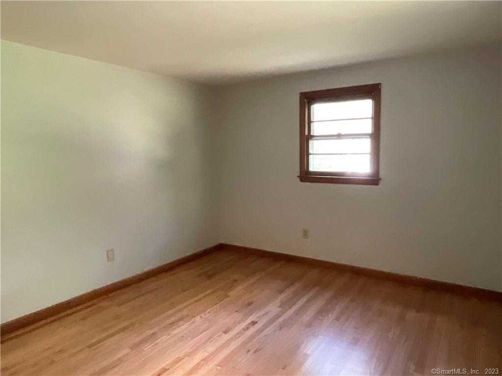 2 Eastview Dr - Photo 7 of 10