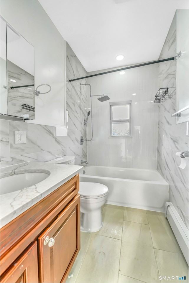 27 Walnut Ave 3rd Fl - Photo 5 of 9