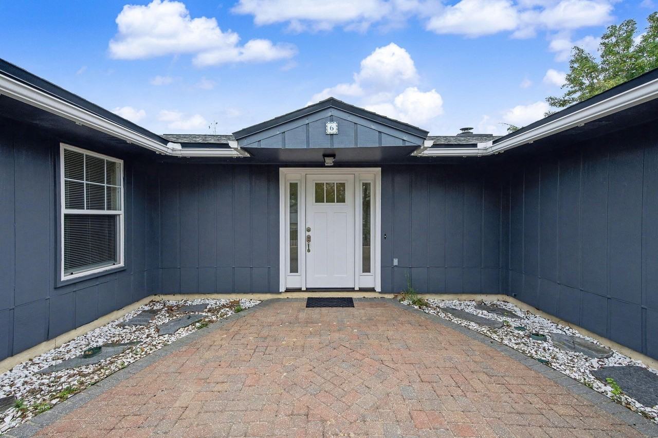 6 Pinehurst Dr - Photo 4 of 40