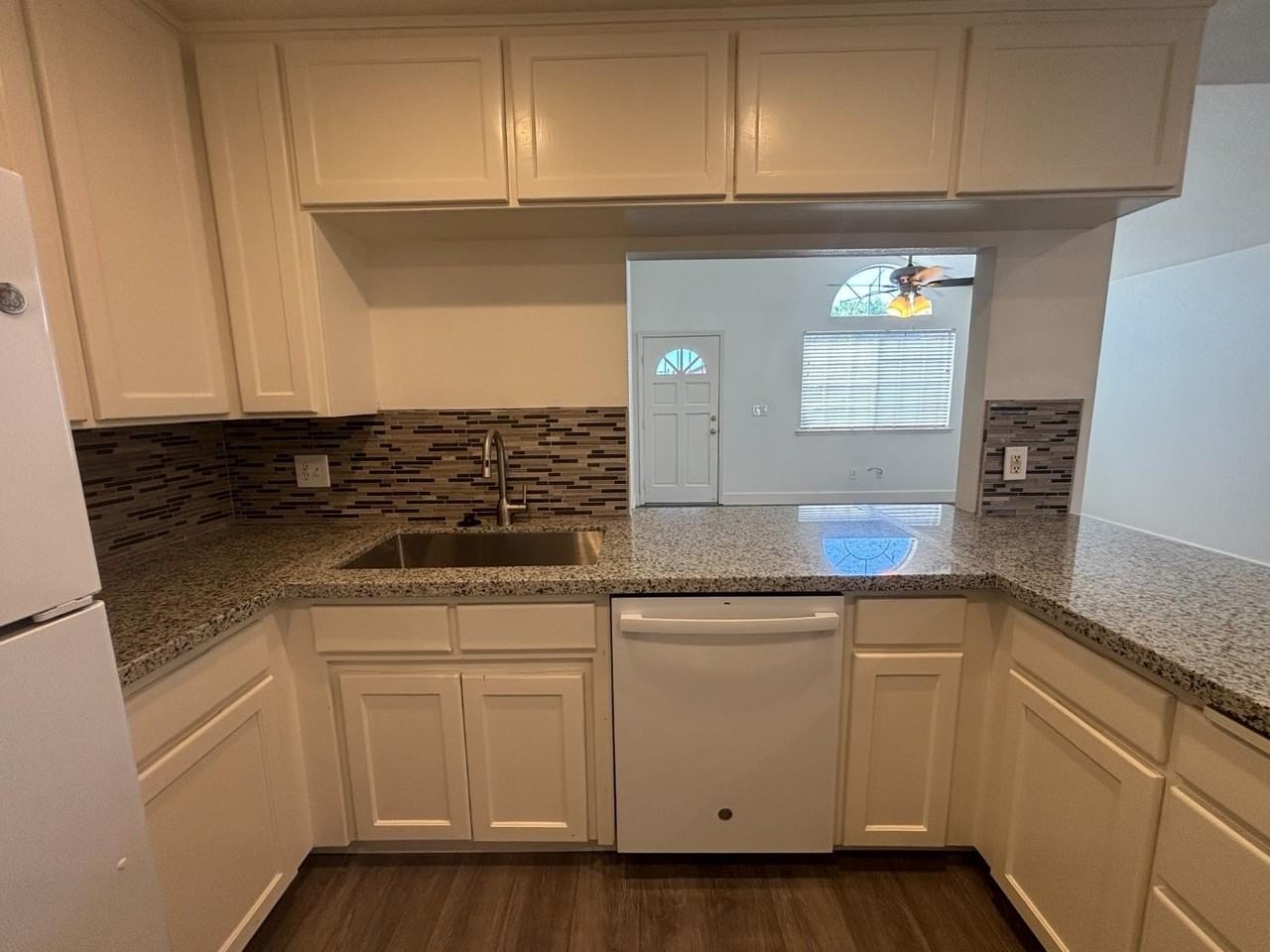 5754 W Tenaya Ave - Photo 6 of 16