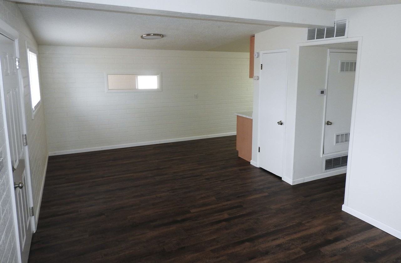 2201 Davis Ave - Photo 4 of 20