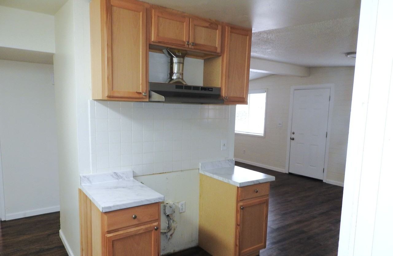 2201 Davis Ave - Photo 5 of 20