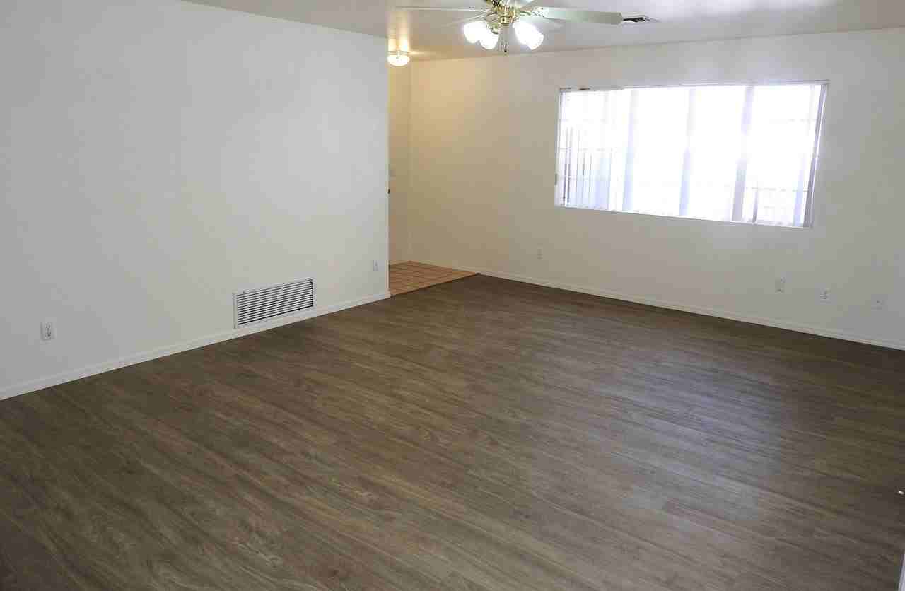 1925 Motor Ave - Photo 5 of 25