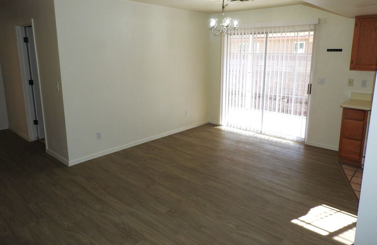 1925 Motor Ave - Photo 6 of 25