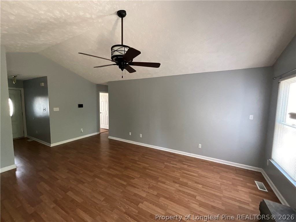 3355 Lubbock Dr - Photo 3 of 15