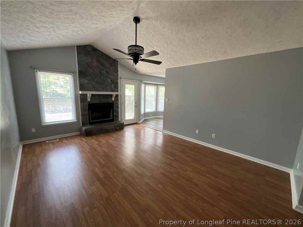 3355 Lubbock Dr - Photo 4 of 15