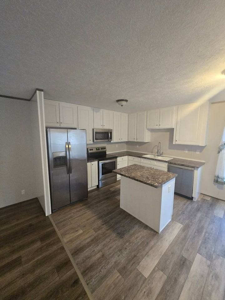 204 Ragon Hollow Ln - Photo 4 of 12