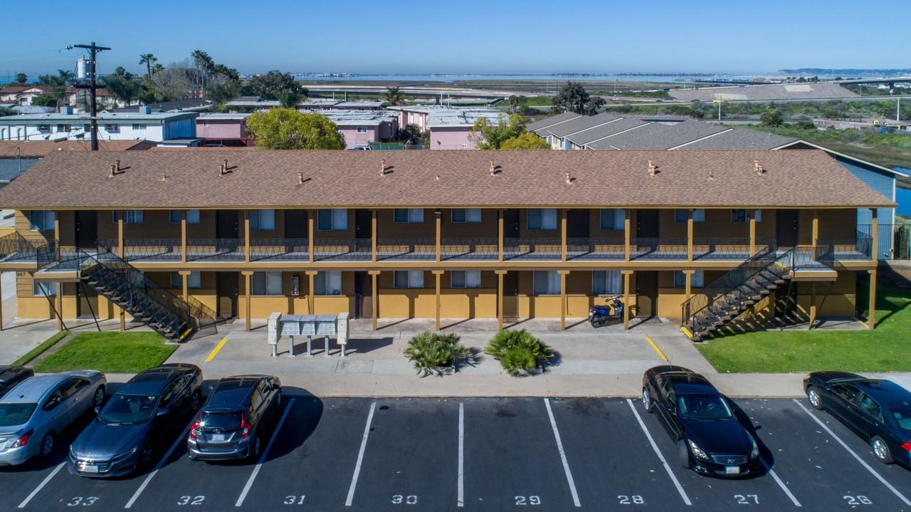 Bahia Court - Photo 4 of 6