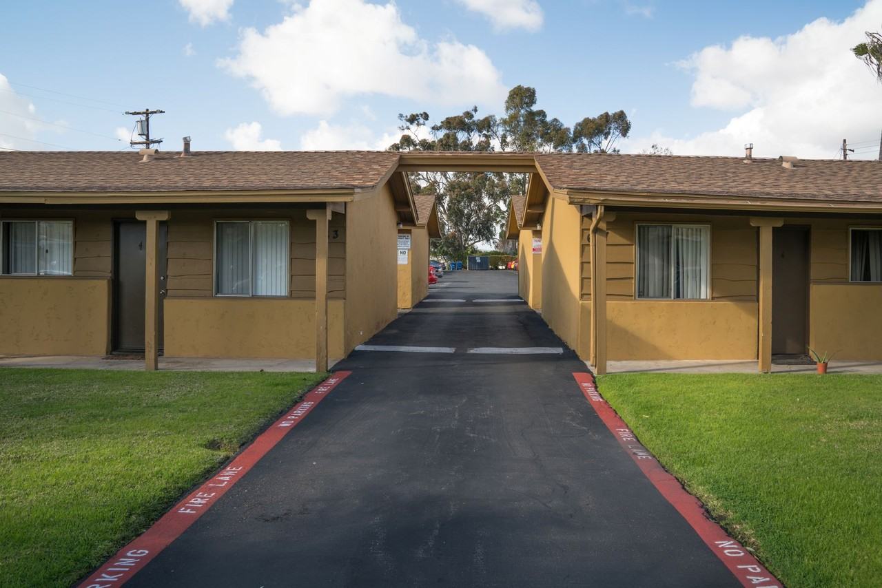 Bahia Court - Photo 5 of 6