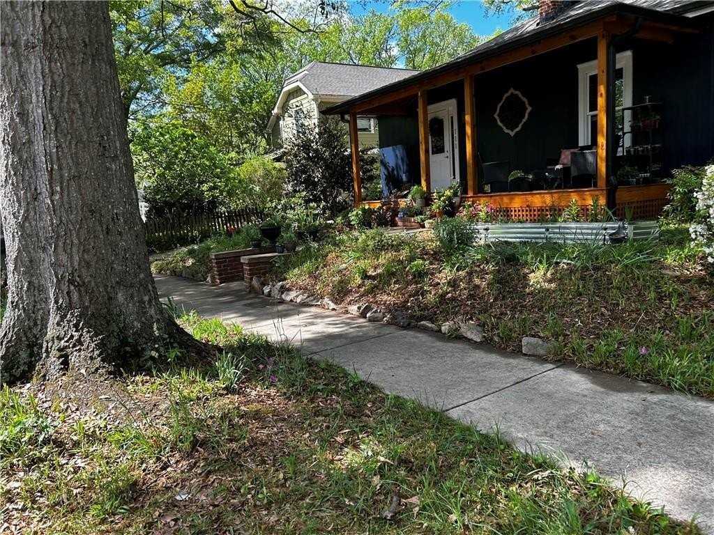 111 Clifton St Se - Photo 2 of 28