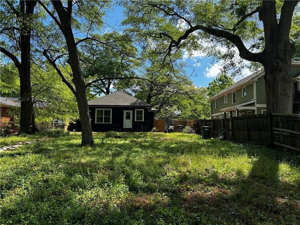 111 Clifton St Se - Photo 4 of 28