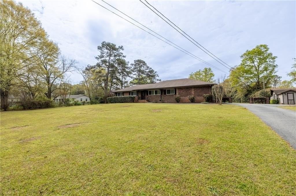 318 Tyrone Rd - Photo 2 of 49