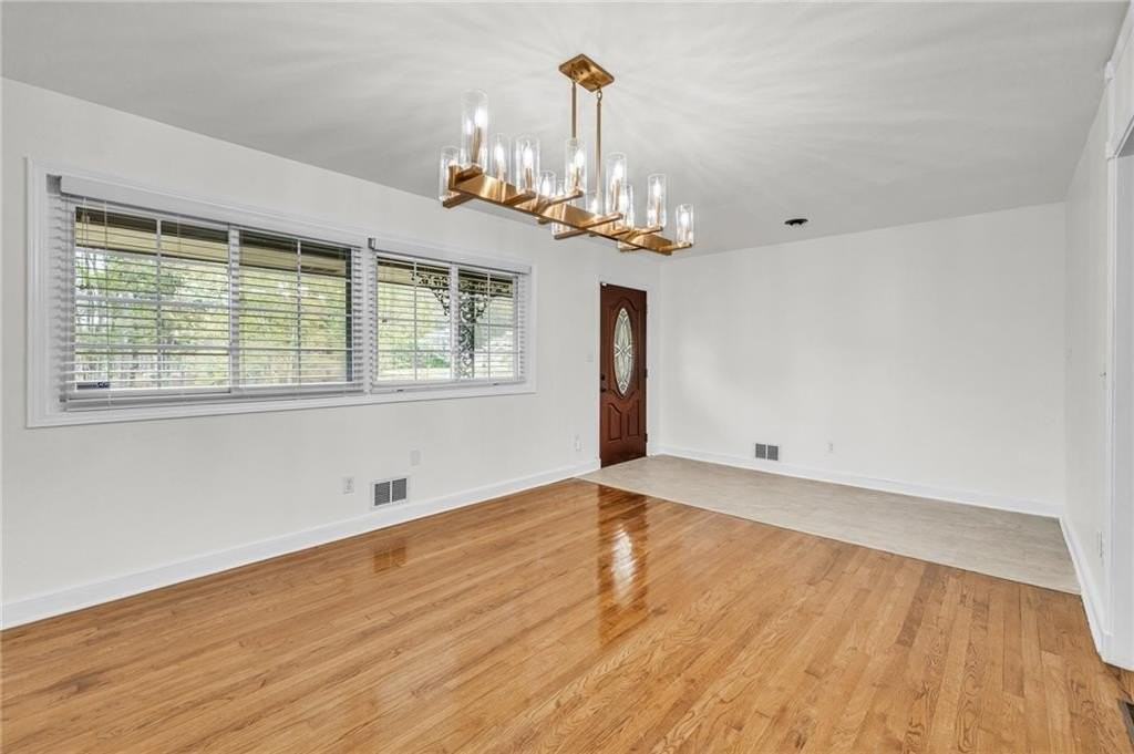 318 Tyrone Rd - Photo 6 of 49