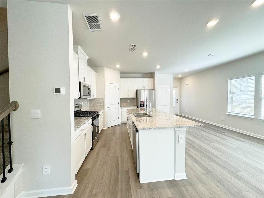 4264 Holland Grove Rd - Photo 5 of 39