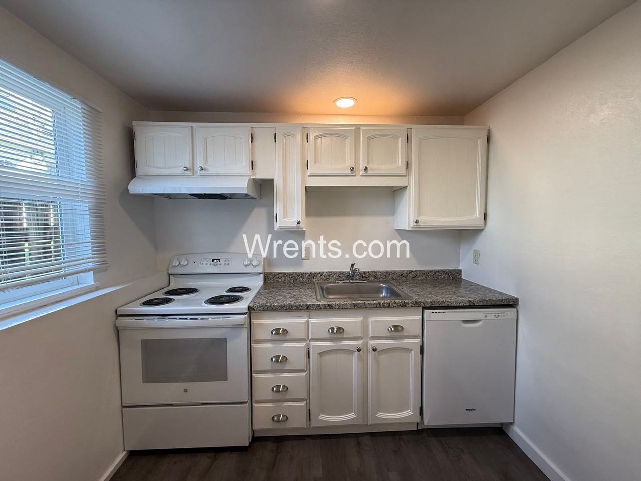 318 E Baldwin Ave #5 - Photo 2 of 8