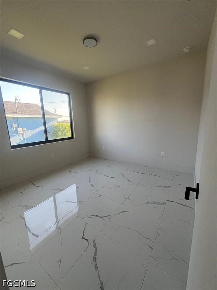 1832 Nw 22nd Pl - Photo 2 of 29