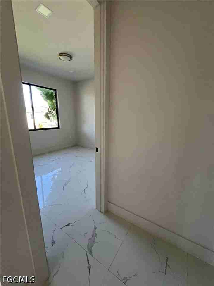 1832 Nw 22nd Pl - Photo 6 of 29