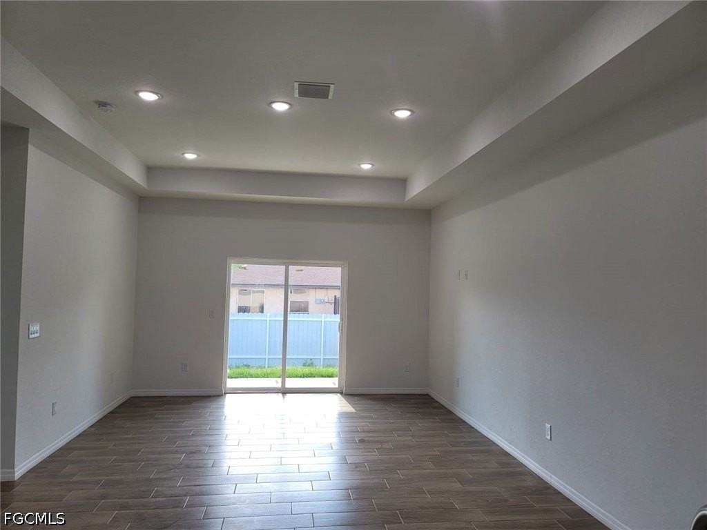 684 Thomas Sherwin Ave S - Photo 3 of 13