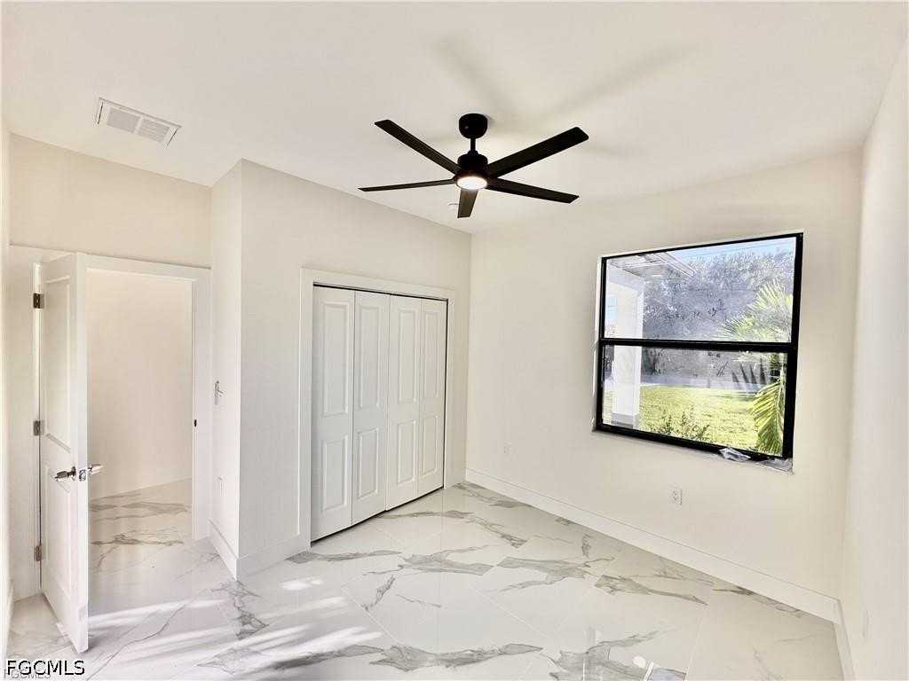 2404 Dickens Ave N - Photo 6 of 7