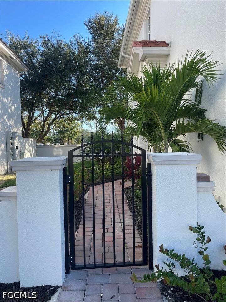 7073 Venice Way Apt 2701 - Photo 2 of 9