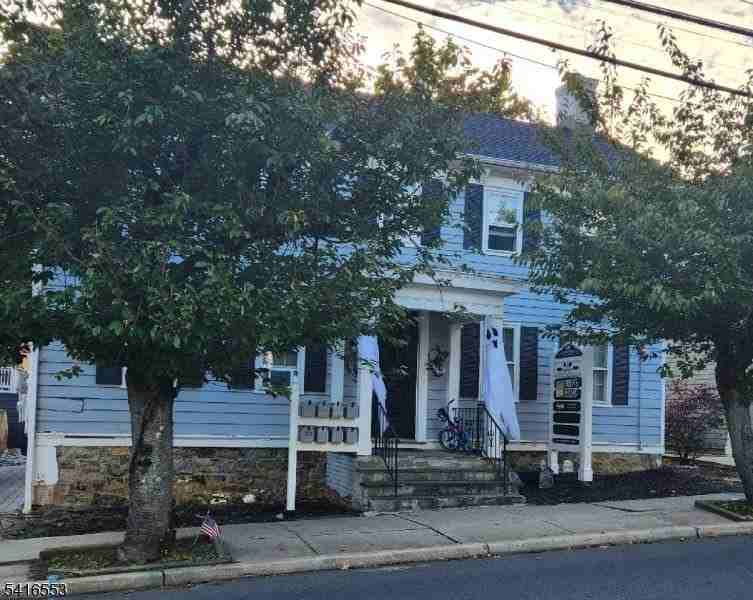 20 Leigh St #D - Photo 2 of 10