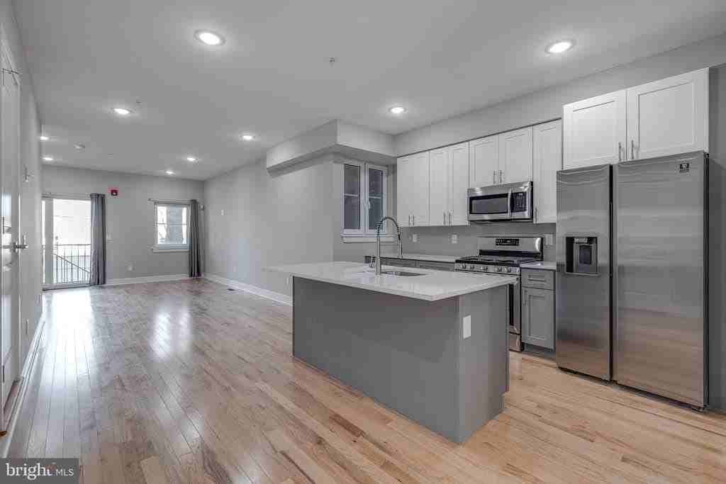 2113 W Master St #A - Photo 2 of 26