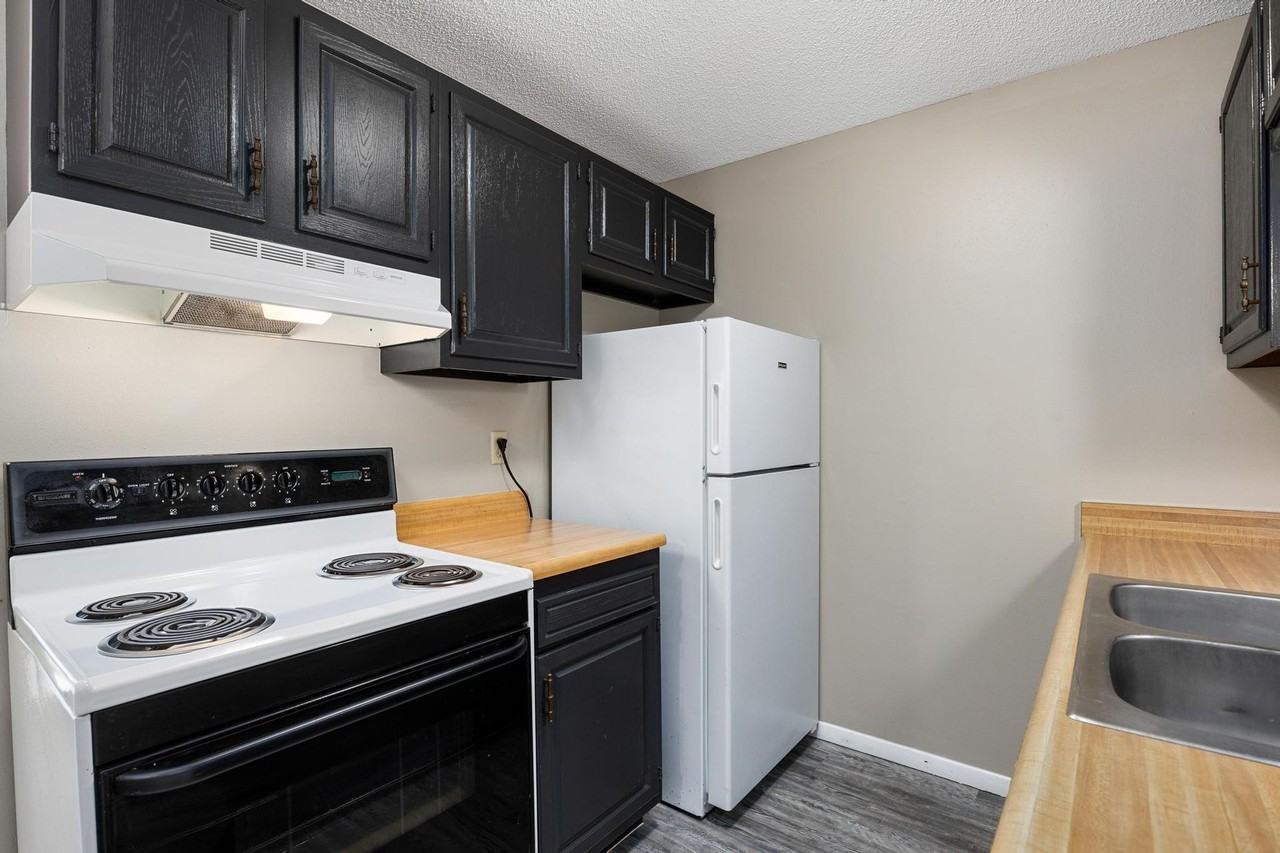 132 Kickapoo Dr - Photo 2 of 13