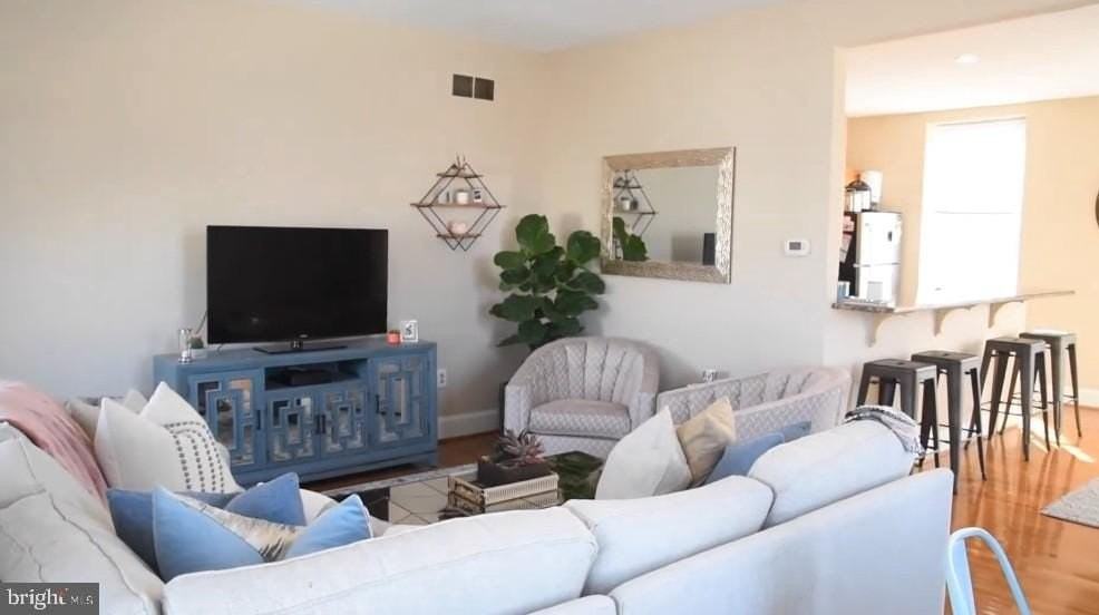 1906 Fairmount Ave #3 - Photo 3 of 18