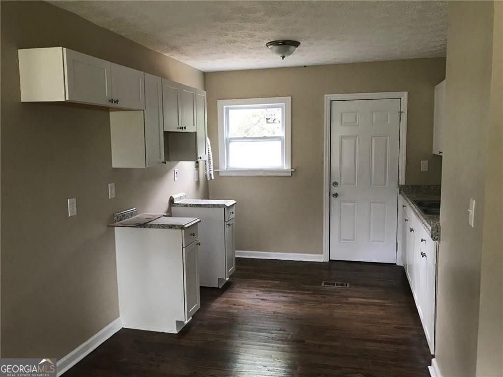 839 Mimosa Dr - Photo 7 of 8