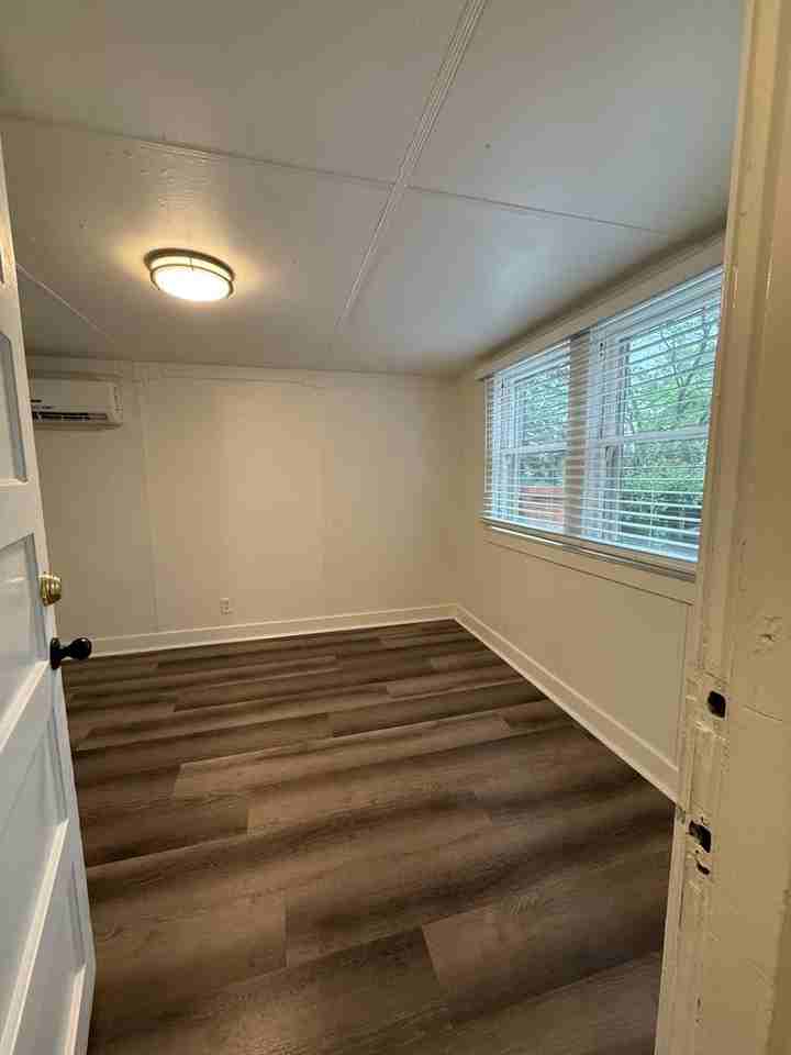 100 Olive St #B - Photo 3 of 15